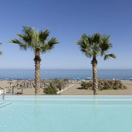 Modern Luxury With Terrace In Higueron *