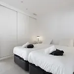 Apartamento Modern Luxury With Terrace In Higueron *