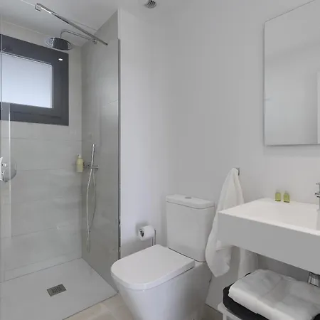 Modern Luxury With Terrace In Higueron Фуэнхирола
