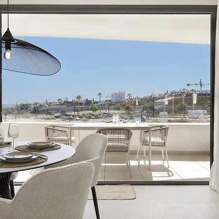 Апартаменты Modern Luxury With Terrace In Higueron Фуэнхирола