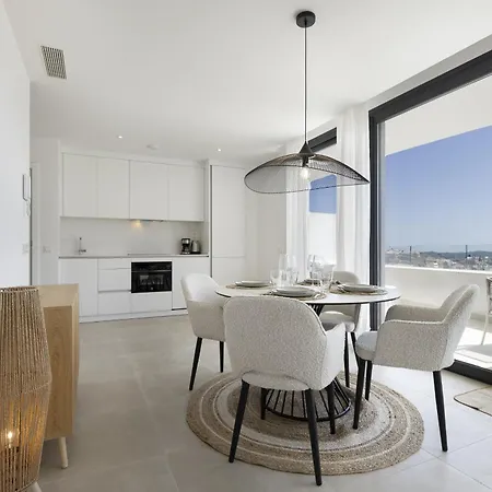 Апартаменты Modern Luxury With Terrace In Higueron Фуэнхирола