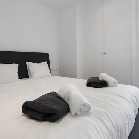 Modern Luxury With Terrace In Higueron