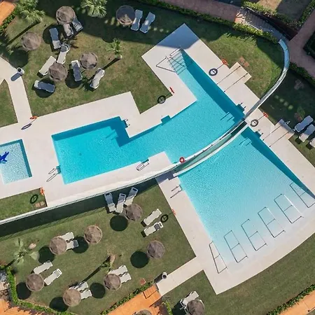 Апартаменты Modern Luxury With Terrace In Higueron