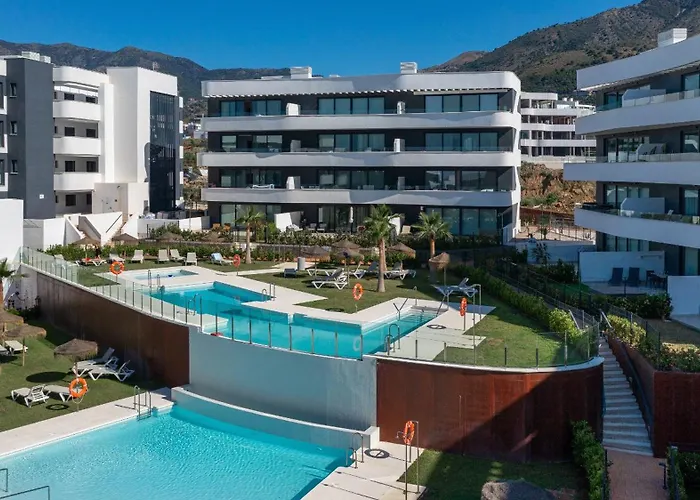 Modern Luxury With Terrace In Higueron