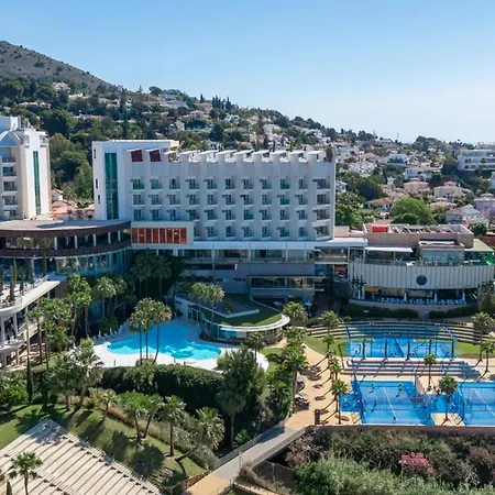 Modern Luxury With Terrace In Higueron *